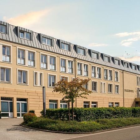 Parkhotel Landau Ландау  Экстерьер фото